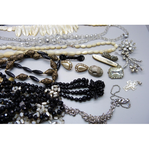 907 - A collection of jewellery including faceted beads and mother of pearl