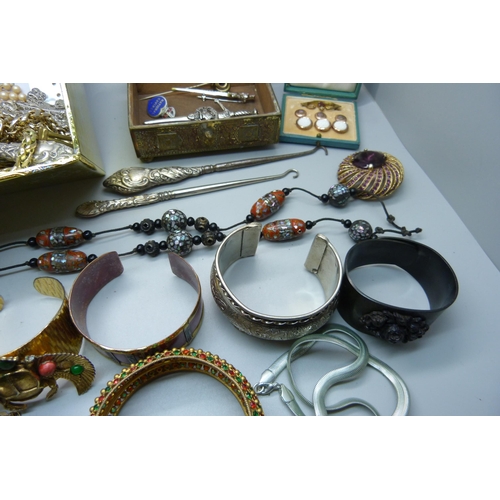 908 - A box of costume jewellery, watches, etc.