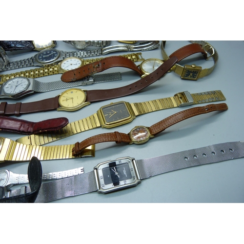 909 - A collection of wristwatches including Pulsar, Accurist, Seiko, Police, Citizen, etc.