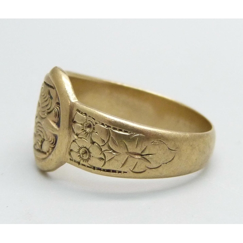 937 - A 9ct gold ring, 6.2g, T