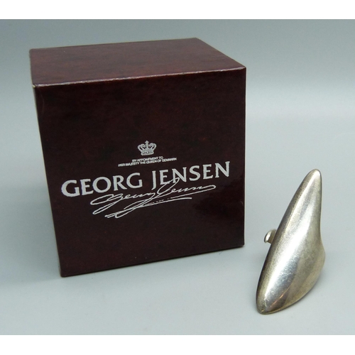 948 - A silver Georg Jensen ring, 99, with box, size I/J