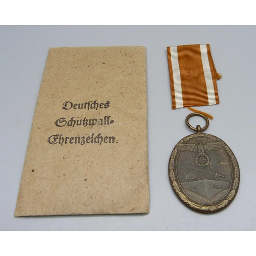 Lot 981       