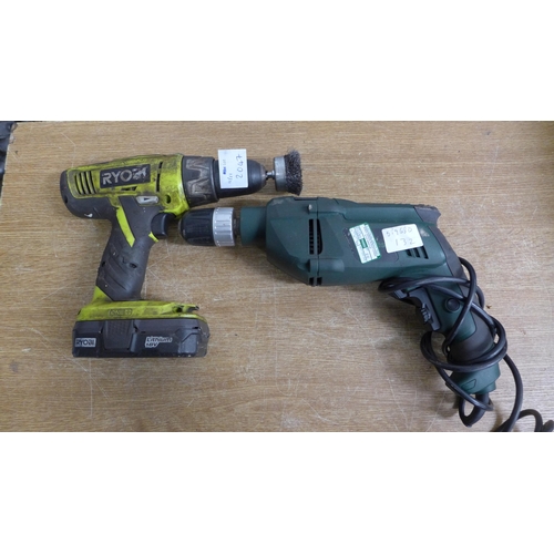 2047 - A Wickes 240v hammer-drill and a Ryobi 18v multi function drill * This lot is subject to VAT