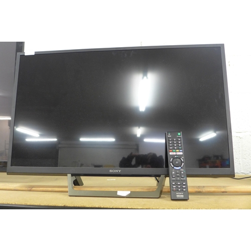 2093 - A Sony Bravia 32WE613 32