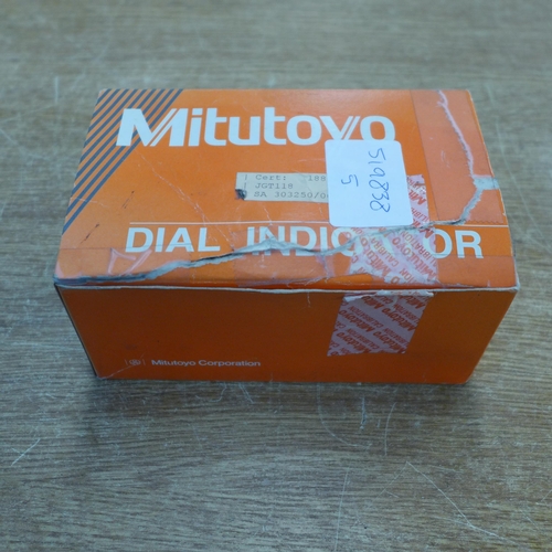 2115 - A Mitutogo dial test indicator