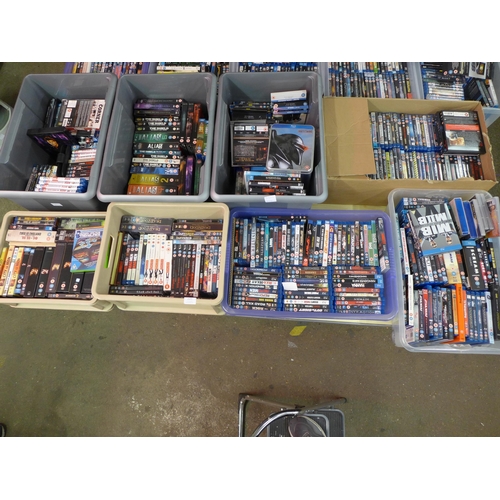 2177 - 8 Boxes of Blu-Ray, movies and box sets