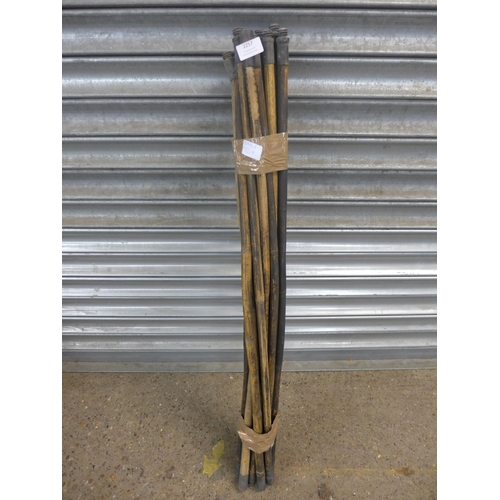 2257 - A set of bamboo drain rods