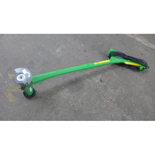 2260 - A Veri-Green 240v weed sweeper - model no. NIC-100JS