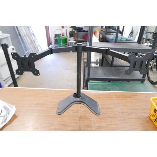 2293 - 10 Guitar stands and twin monitor mount