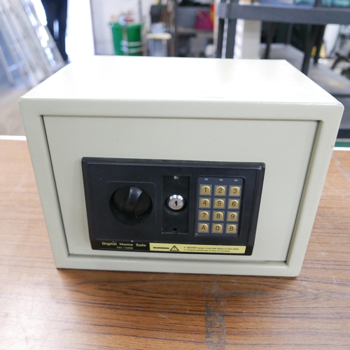 2297 - A digital safe with key