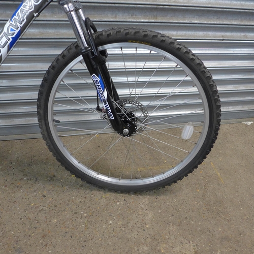 2209 - A Shockwave XT675 front suspension MTB - Police repossession