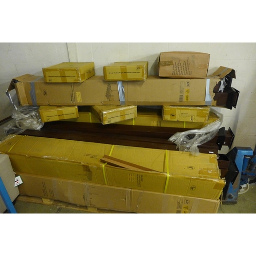 1530 - A large lot of Modena Pergola parts * This lot is subject to VAT