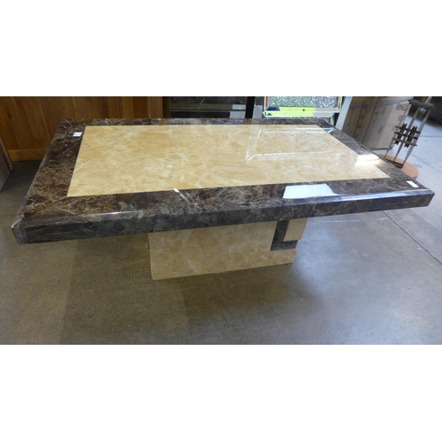 1568 - A marble effect coffee table