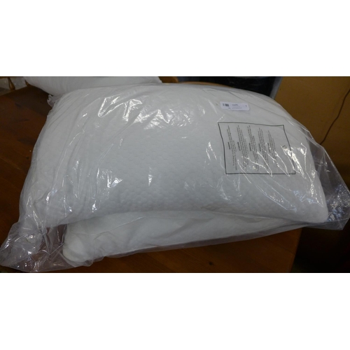 1595 - A pair of memory foam pillows