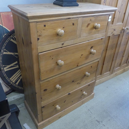 1621 - A pine chest of five drawers