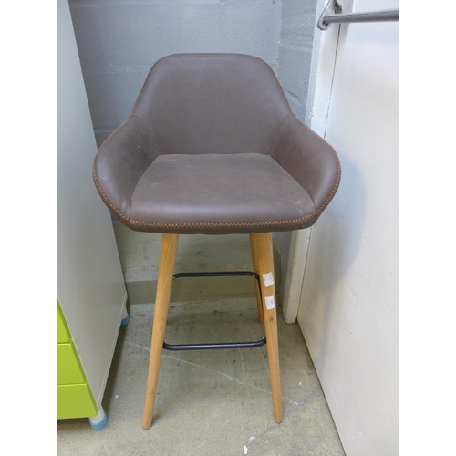 1626 - A brown leather effect bar stool