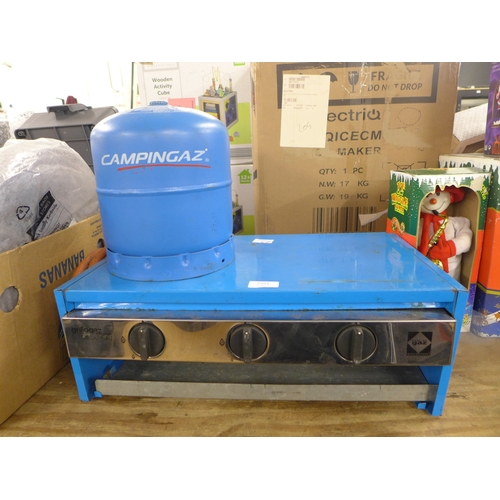 2391 - A 2 burner camp cooker with grill and a portable gas stove with gas bottle