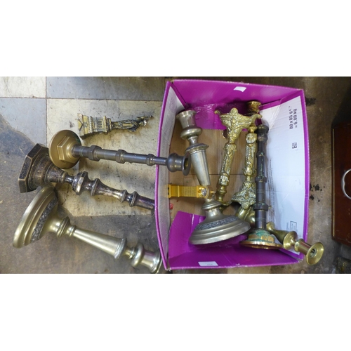 419 - Assorted brass candlesticks, etc.