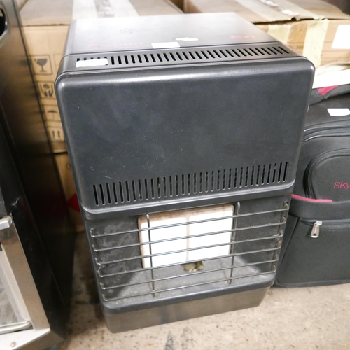 2362 - A Valor gas fire heater with a part filled Calor Gas bottle and a Superser GTI gas heater