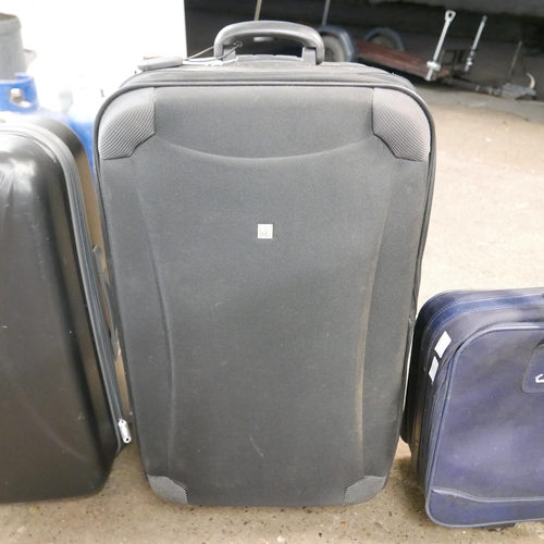 2401 - Five luggage cases