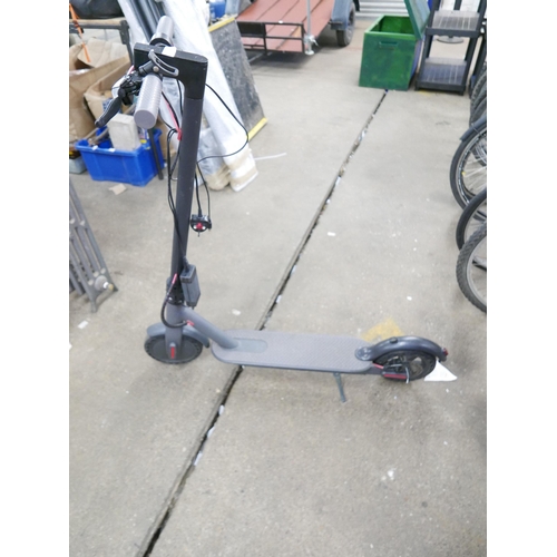 2203 - An Urban Glide 85XL electric scooter with charger - W