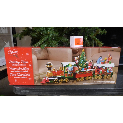 Disney Holiday Train Set (308-203) * This lot is subject to VAT
