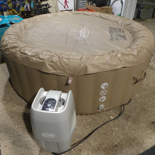 3050 - Lay-Z-Spa Inflatable  Hot Tube With Cover, original RRP £329.99 + VAT   (308-106) * This lot is subj... 