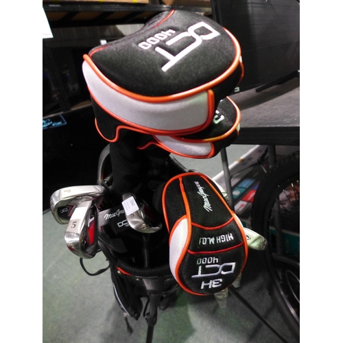 3084 - Macgregor Dc4000 Golf Set With Stand Bag, original RRP £249.99 + VAT  (308-133) * This lot is subjec... 