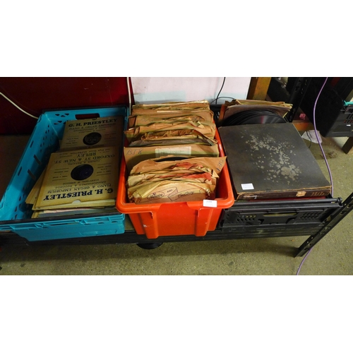 2160 - A collection of records Approx. 100 78s