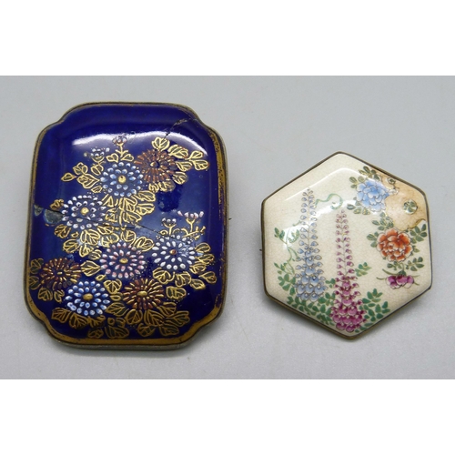 1037 - Two brooches set with hand painted oriental style ceramic plaques, blue plaque a/f, measures 5.5cm x... 