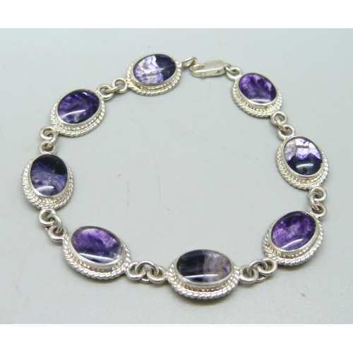 1061 - An eight sectional silver and Blue John modern bracelet, 15g, 19cm