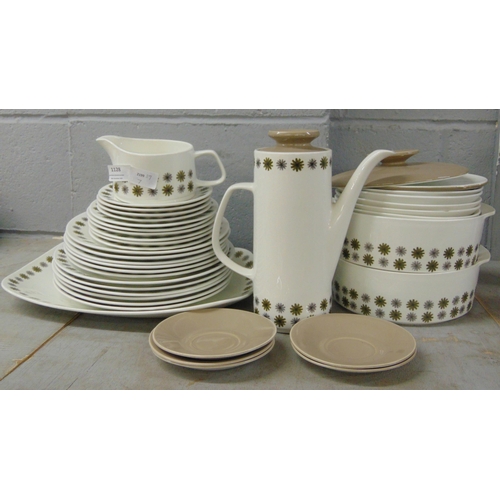 1128 - JG Meakin Studio dinnerwares and coffee pot **PLEASE NOTE THIS LOT IS NOT ELIGIBLE FOR POSTING AND P... 