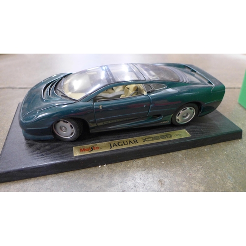 703 - A large collection of die-cast model vehicles