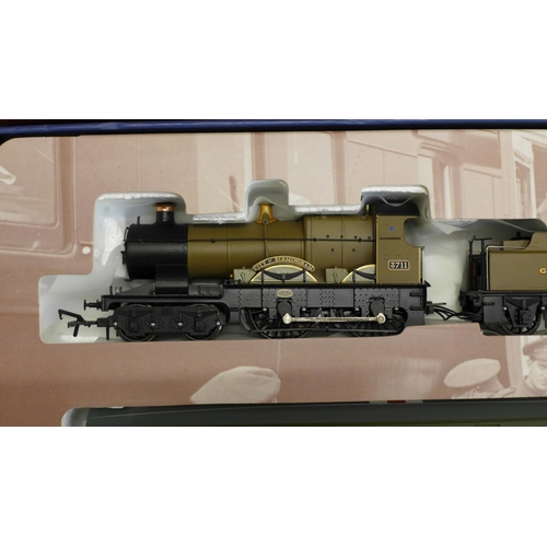 732 - A Bachmann Branch-Line WWI Ambulance Train no. 40, Special Commemorative Edition