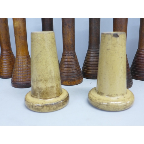 758 - Sixteen 19th Century turned wooden cotton bobbin holders including two ceramic