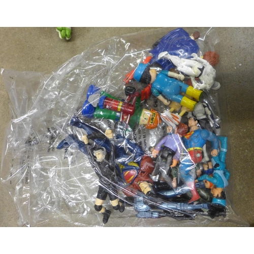 823 - A box of mixed retro 1980s, 1990s, 2000s toys, Transformers, Ben10, He-Man, TMNT, action figures, to... 