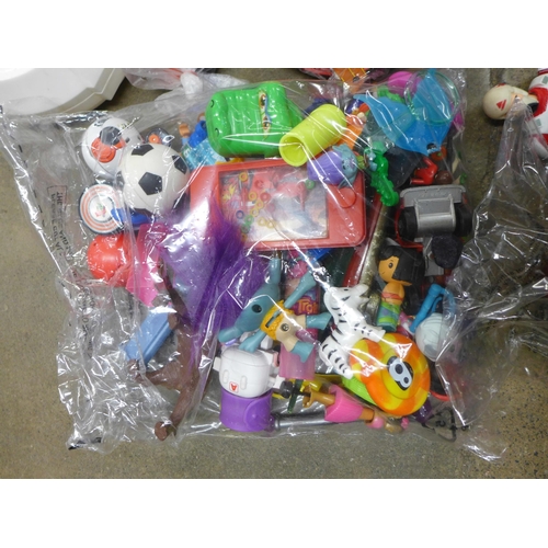 824 - A box of mixed retro 1980s, 1990s, 2000s toys; action figures and toys, Batman, Toy Story, Disney, S... 