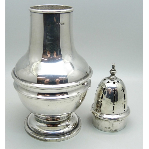 842 - A silver sugar castor, Birmingham 1912, 147g