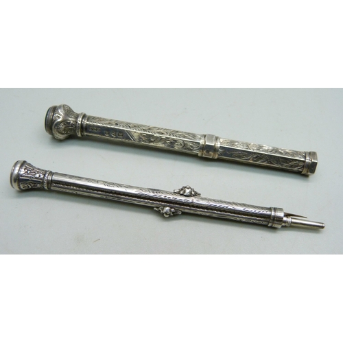 867 - A silver combination pen/pencil, Chester 1900 and one other