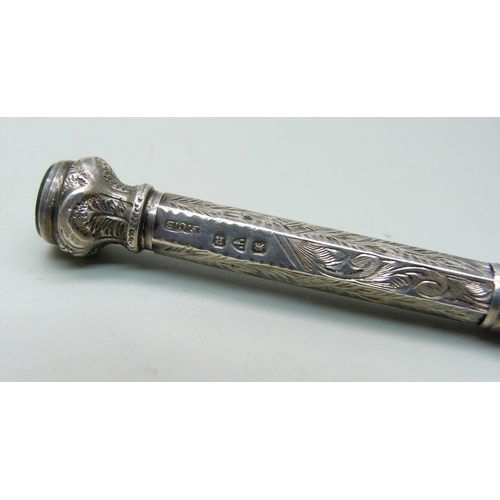 867 - A silver combination pen/pencil, Chester 1900 and one other