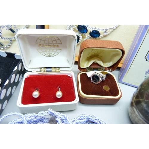 888 - Costume jewellery, compact, perfume, etc.