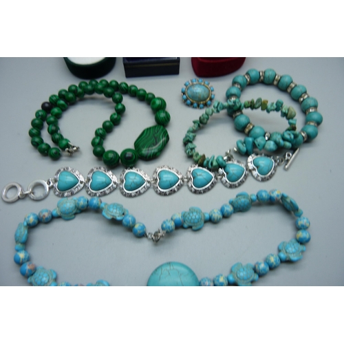 894 - A collection of turquoise and malachite jewellery and three silver rings