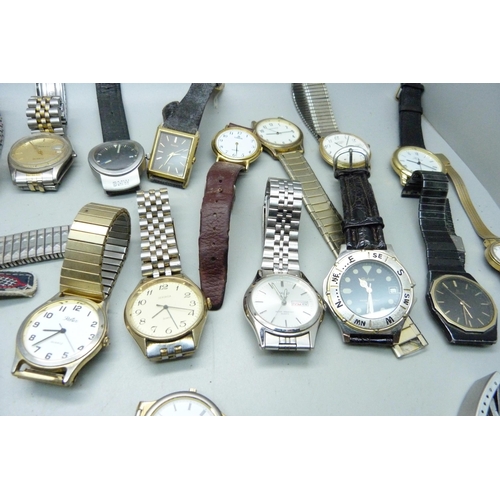 896 - A collection of wristwatches including Rotary, Sekonda, Citron, Accurist, etc. (28)