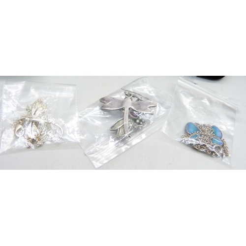 919 - A collection of silver jewellery including earrings, pendants and chains, mainly boxed