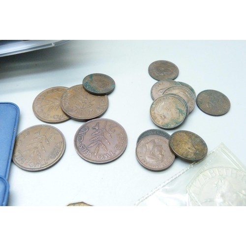 921 - A mixed box of coins, pennies, farthings, foreign, etc.