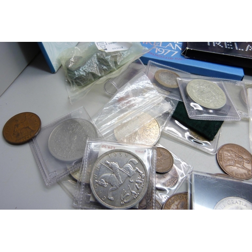 927 - Coins; UK coin sets, commemorative crowns and other coins including 1935 and 1937 crowns