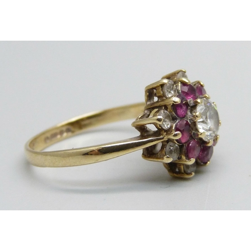 929 - A 9ct gold, red and white stone cluster ring, 2.6g, O