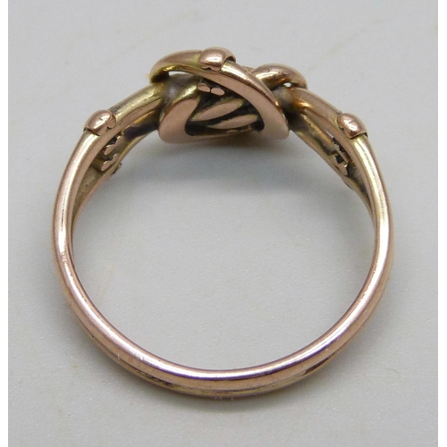 967 - A 9ct gold knot design ring, 3.6g, P