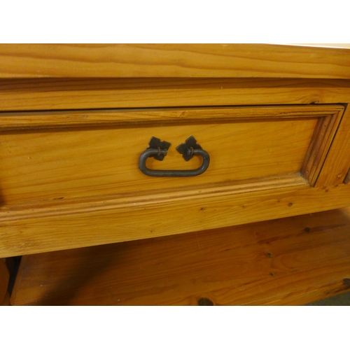 1532 - A pine two drawer dresser base