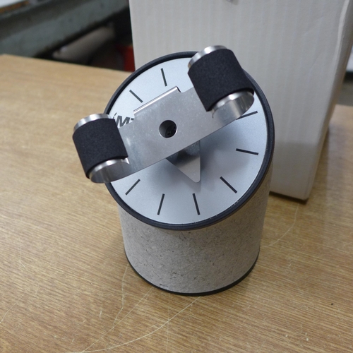 2088 - An MTE battery powered watch winder for automatic watches (ex demo)